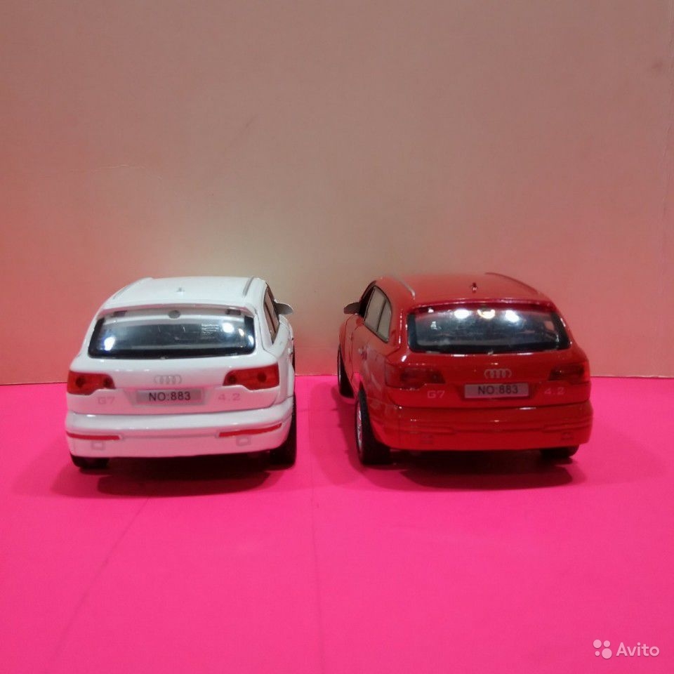 Audi Q7 металлическая модель, свет,звук